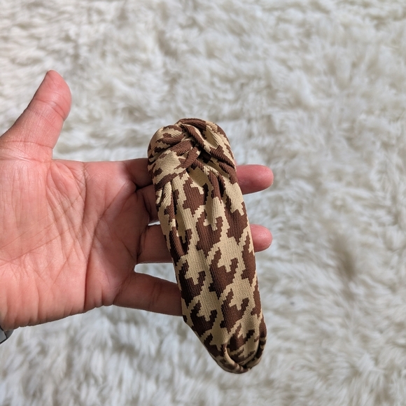 Brown and Tan Houndstooth Headband - Picture 3 of 5
